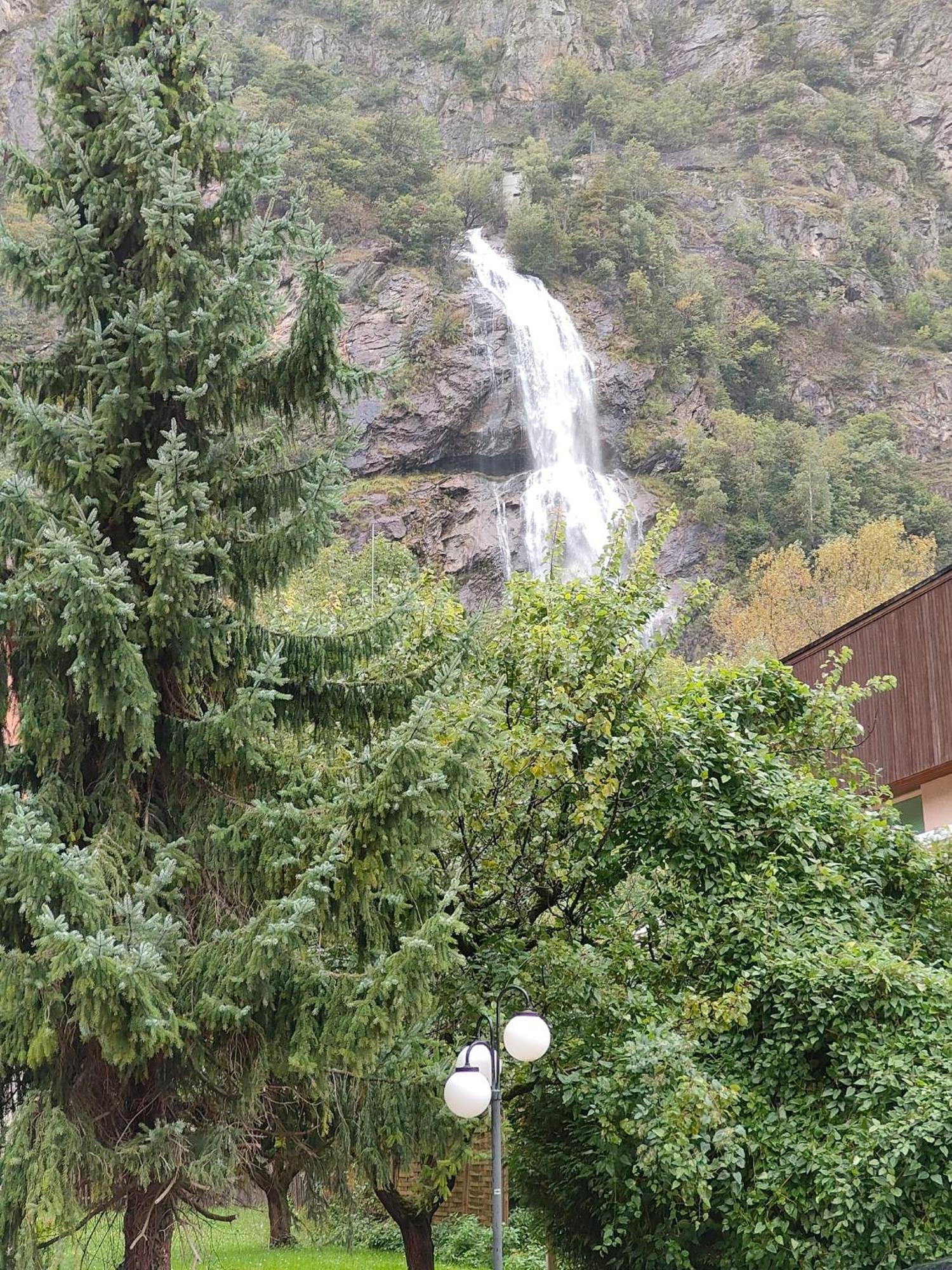 La Cascade Hotel Vernayaz Luaran gambar